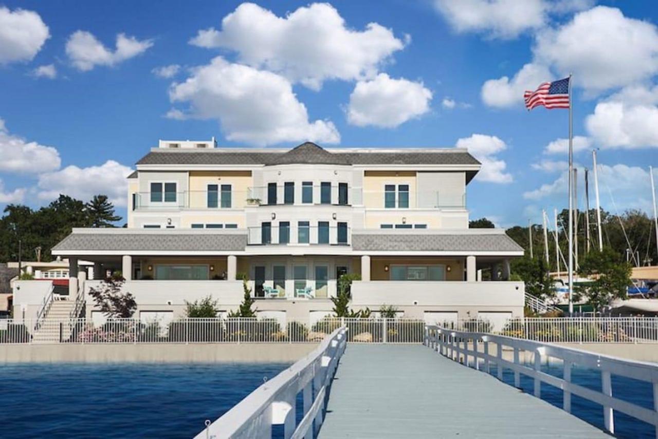 Fathoms Hotel & Marina Port Washington Buitenkant foto